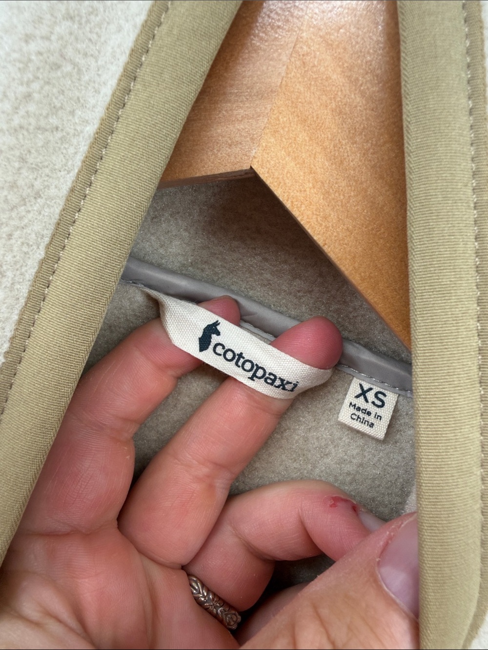 Cotopaxi Teca Fleece Pullover in Sugar Cookie XS A17 - Picture 5 of 7